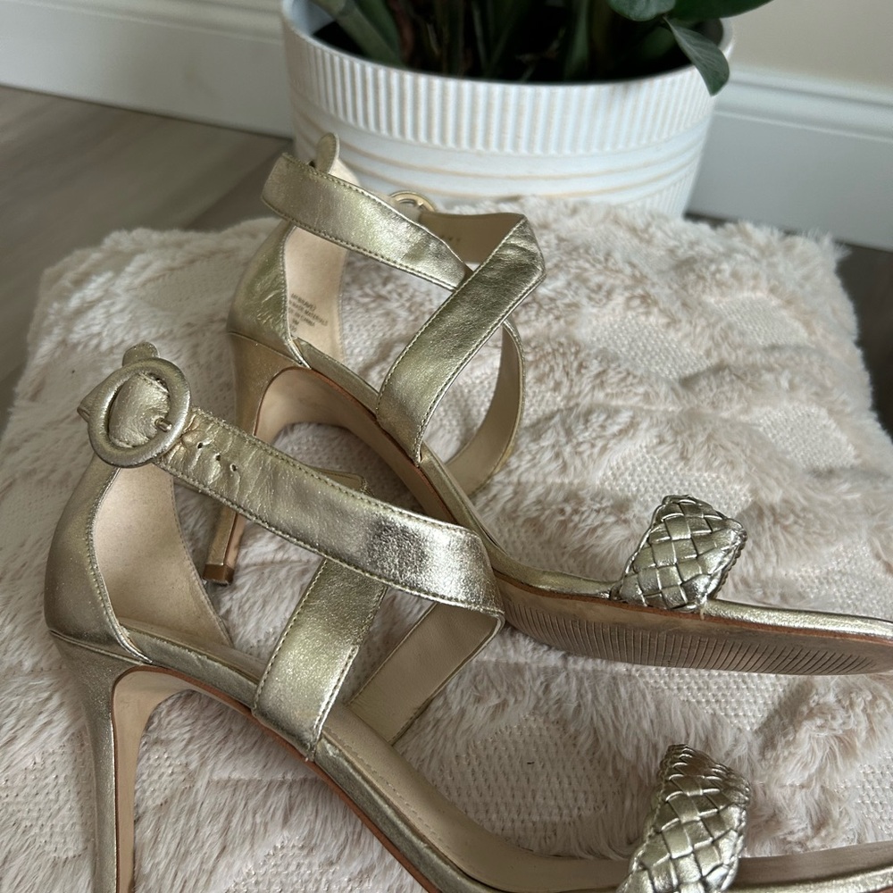 Gold elegant high heels in size 9